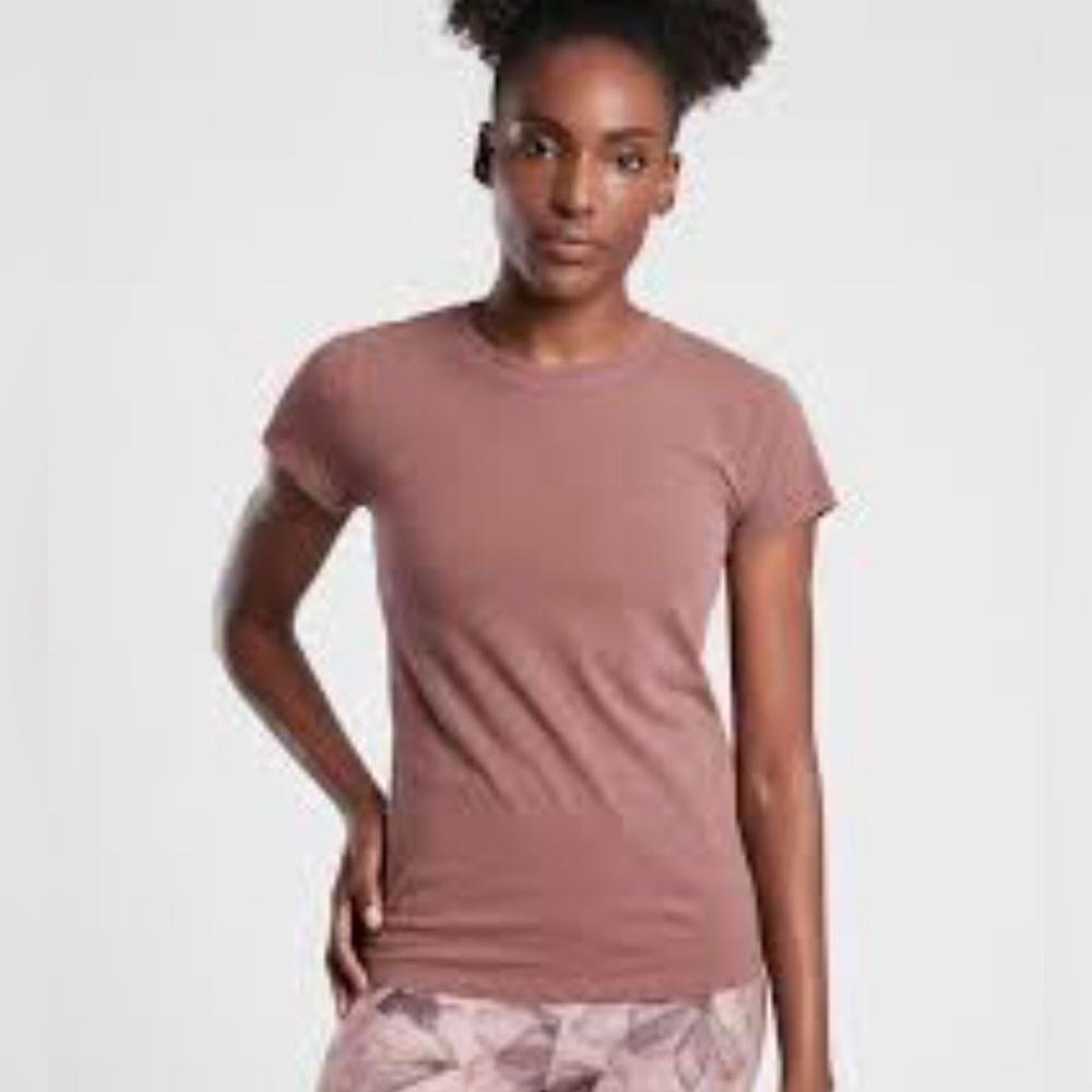 Athleta Short Sleeve Daily Cotton Crew Tee Medium Mauve Dusty Pink Soft T-Shirt
